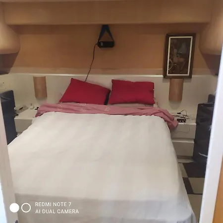 Navarino Yacht Nea Peramos (Attica)