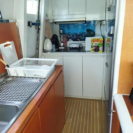 Navarino Yacht Nea Peramos (Attica)